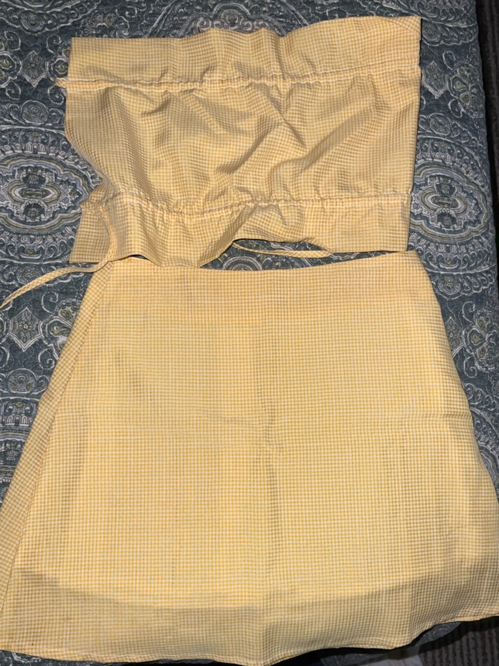 Hazel + Olive Yellow Two-Piece Crop Top and Skirt Set Medium